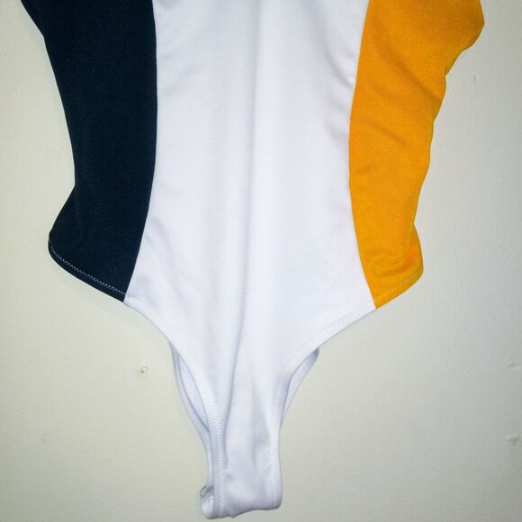 Cupshe Colorblock Forever Young One Piece Swimsuit-Medium-Lined-Padded-NWOT - Picture 4 of 10